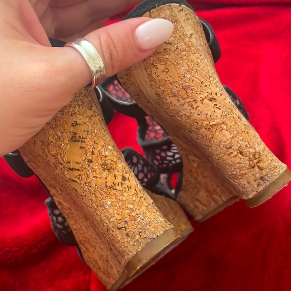 Fergalicious by Fergie black denim espadrilles with lace design - Picture 2 of 6